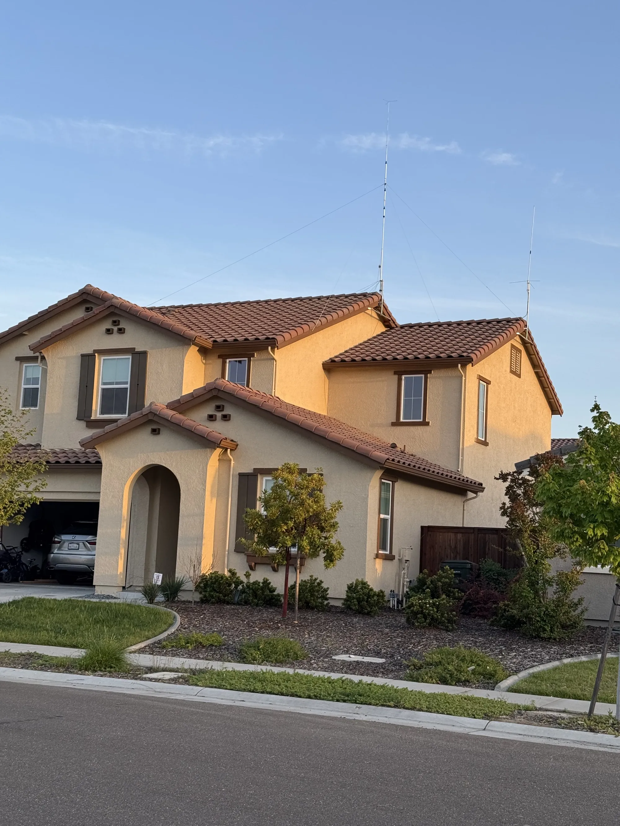 Hy-Gain AV-14AVQ Four-Band antenna